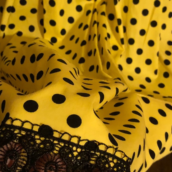 Vintage inspired boutique dress. Yellow & Black - Picture 4 of 4